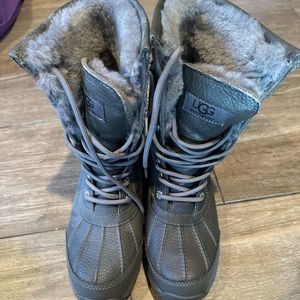 Gray UGG winter boots. New. Size 6 1/2.